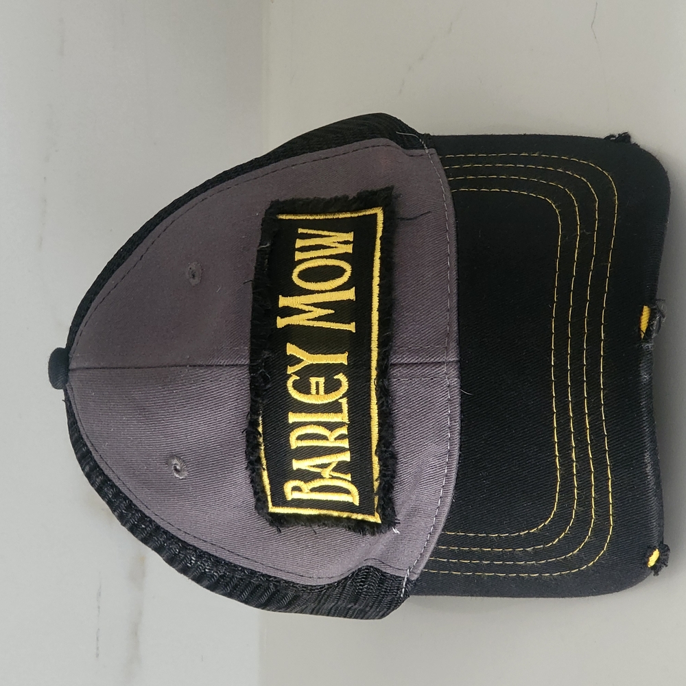 Barley Mow Black and Gray Cap